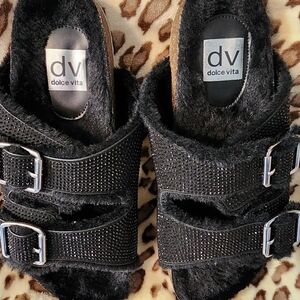DOLCE VITA SLIDE SANDAL Black bling with fur INSIDE Size 9 Adjustable Buckle